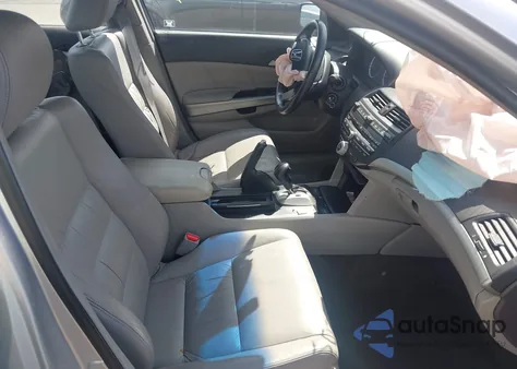 2008 Honda Accord 3.5 Ex-L from USA, damaged, VIN 1HGCP36808A005584